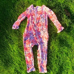 Girls one piece/pajamas.